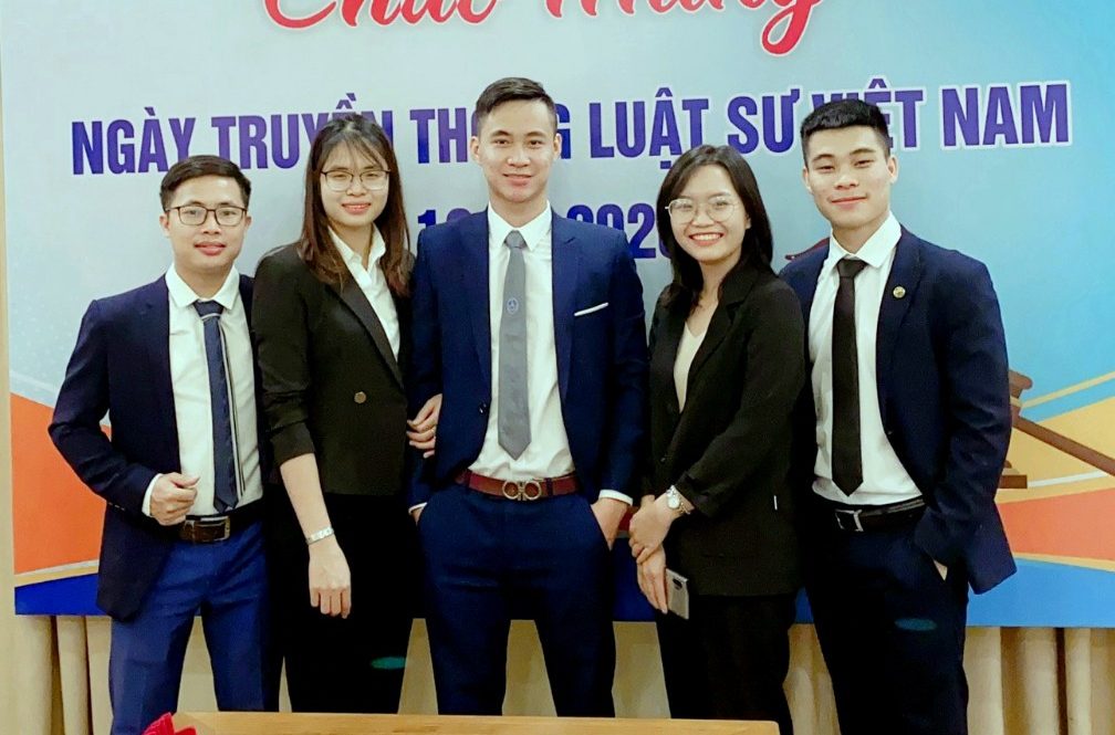 Read more about the article LUẬT SƯ BÀO CHỮA VỤ ÁN HÌNH SỰ